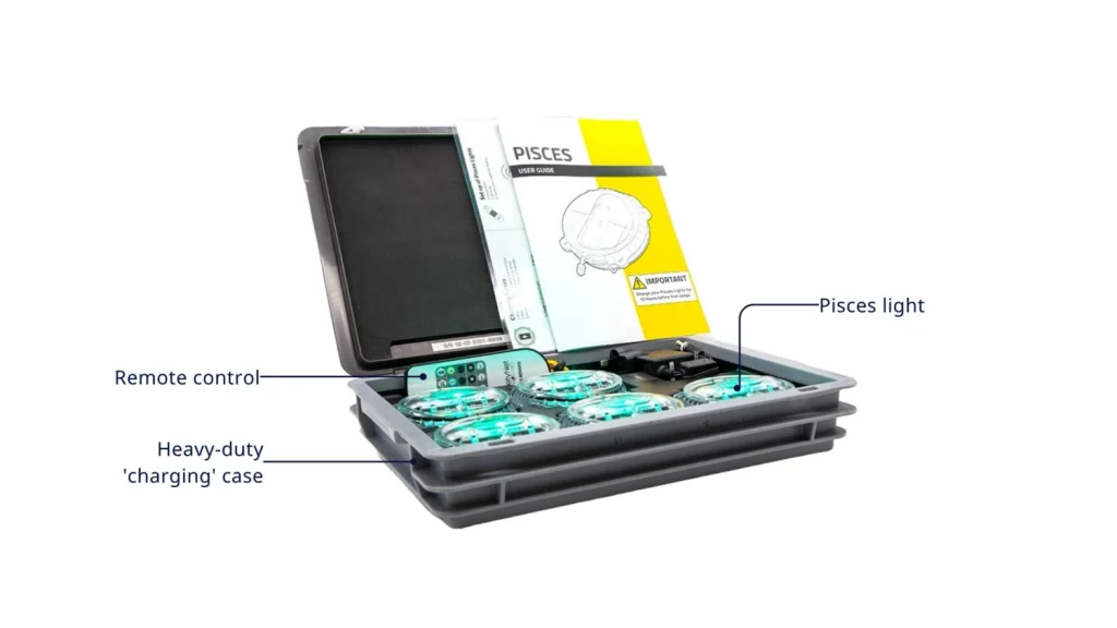 Pisces Kit of 5 underwater light plus charging case